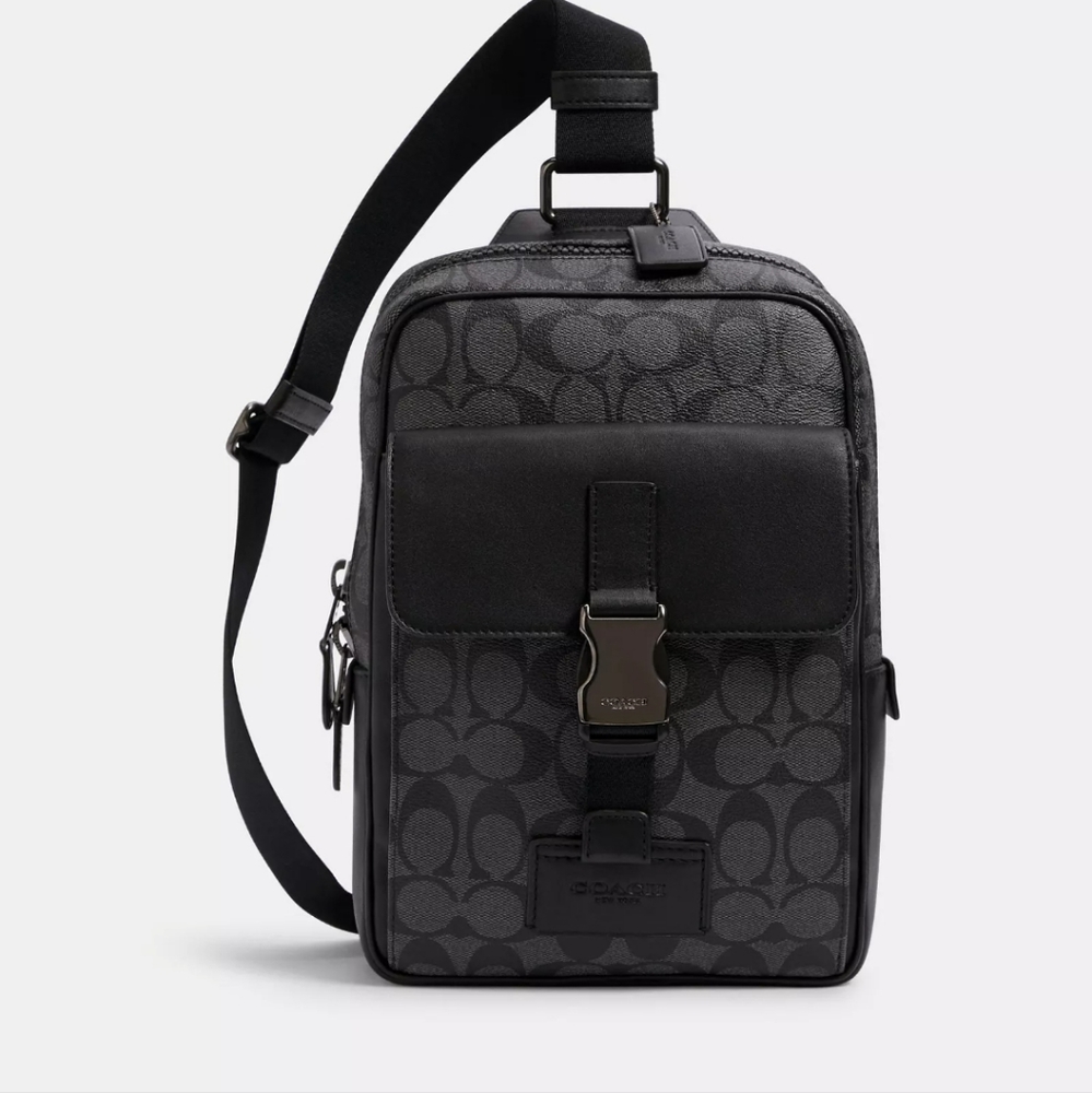 Coach Track Pack In Signature Canvas